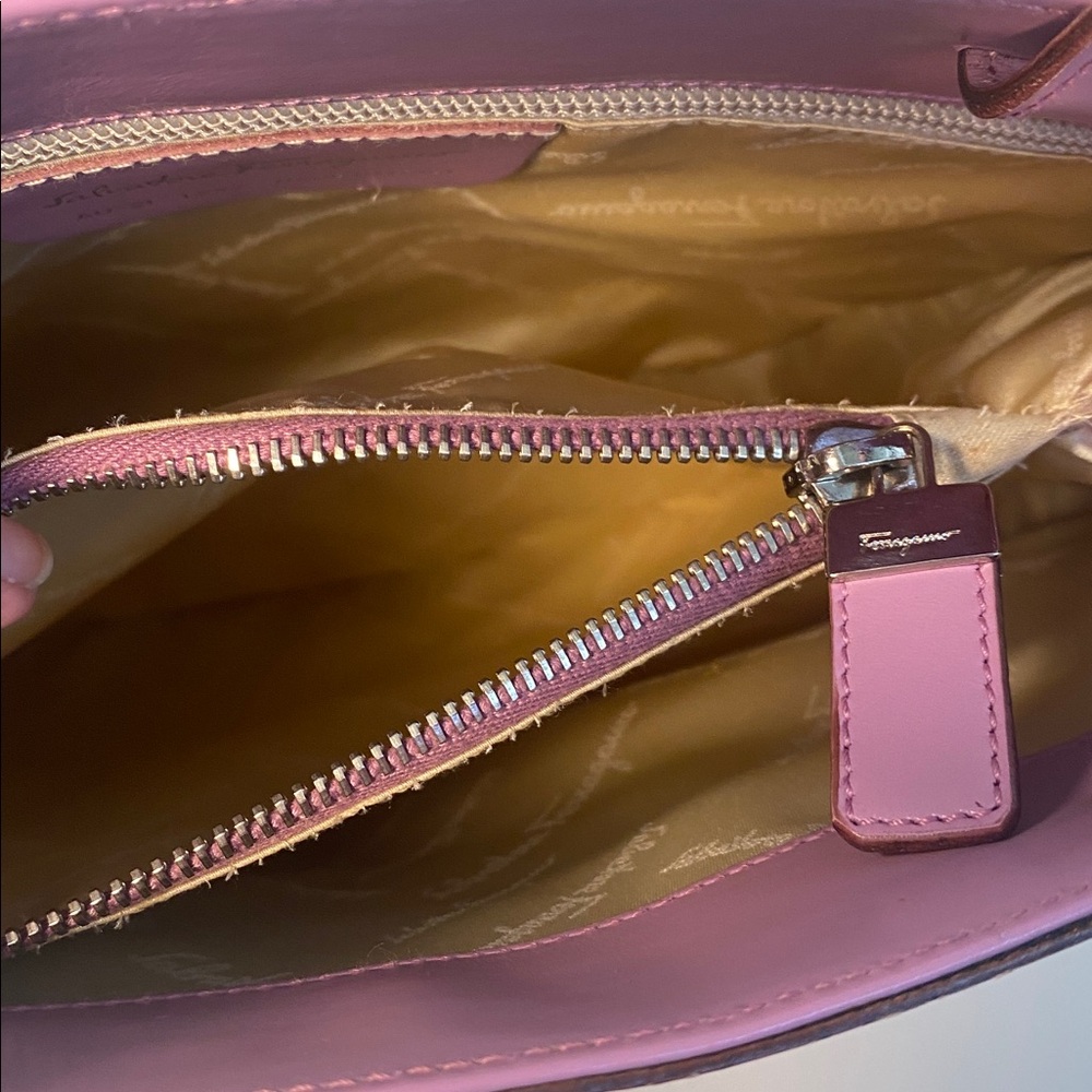 Salvatore Ferragamo Gancini Logo Lavender Leather Tote - Picture 8 of 13